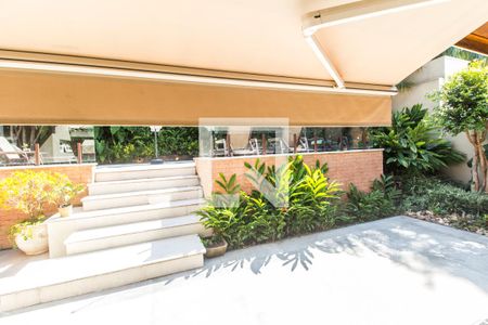 Sala  de casa de condomínio à venda com 4 quartos, 680m² em Residencial Zero (tambore), Santana de Parnaíba