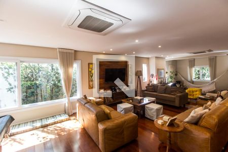 Sala  de casa de condomínio à venda com 4 quartos, 680m² em Residencial Zero (tambore), Santana de Parnaíba