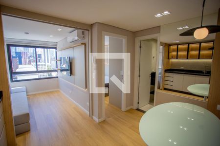Sala de Jantar de apartamento para alugar com 1 quarto, 35m² em Centro, Curitiba