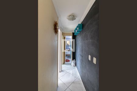 Corredor de apartamento para alugar com 2 quartos, 49m² em Jardim Danfer, São Paulo