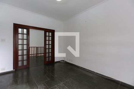 Sala de casa para alugar com 3 quartos, 166m² em Parque Peruche, São Paulo