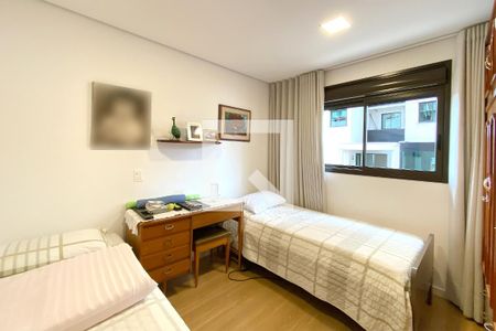 Quarto 2 de apartamento à venda com 4 quartos, 120m² em Santo Antônio, Belo Horizonte