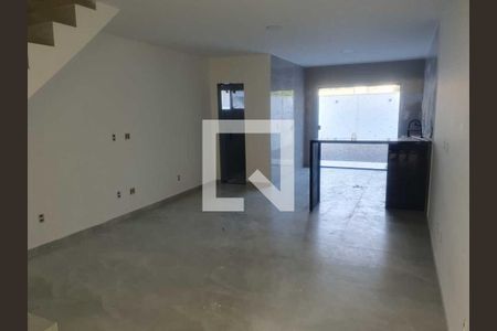 Sala de casa à venda com 3 quartos, 110m² em Curicica, Rio de Janeiro