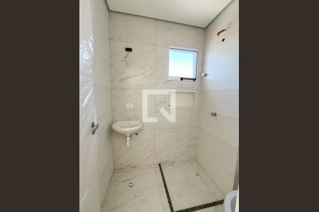 Banheiro de kitnet/studio para alugar com 1 quarto, 37m² em Jardim Santo Elias, São Paulo