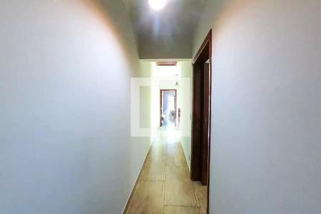 Corredor de casa à venda com 3 quartos, 280m² em Jardim Ocara, Santo André