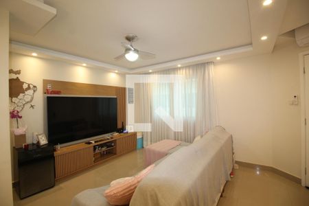 Sala de casa de condomínio à venda com 3 quartos, 142m² em Taquara, Rio de Janeiro