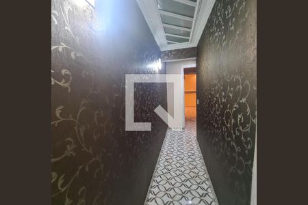 CORREDOR INTERNO de casa à venda com 3 quartos, 141m² em Jardim D’abril, Osasco