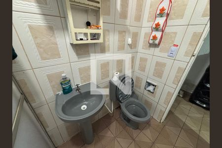 Banheiro 1 de casa à venda com 4 quartos, 250m² em Vila Piracicaba, São Paulo