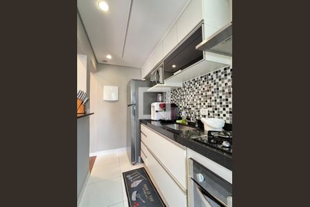Cozinha de apartamento para alugar com 2 quartos, 70m² em Indianópolis, São Paulo