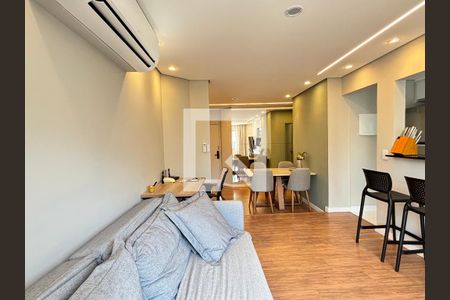 Sala de apartamento para alugar com 2 quartos, 70m² em Indianópolis, São Paulo