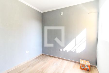 Quarto 2 de casa para alugar com 2 quartos, 90m² em Jardim Dalmo, São Paulo