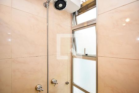 banheiro corredor de apartamento à venda com 2 quartos, 82m² em Jardim Paulista, São Paulo