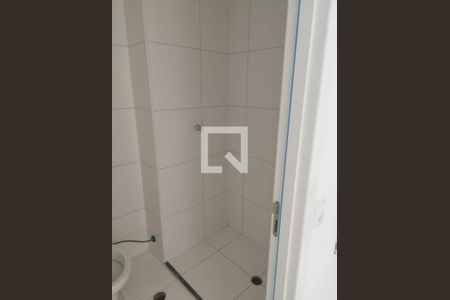 Banheiro  de apartamento à venda com 2 quartos, 38m² em Centro, Guarulhos
