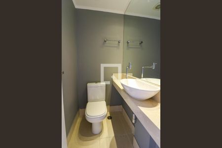 Lavabo de apartamento para alugar com 1 quarto, 85m² em Itaim Bibi, São Paulo