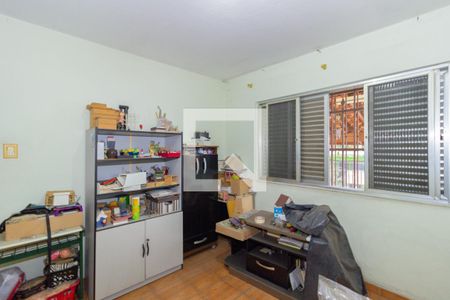 Quarto 2 de casa à venda com 2 quartos, 231m² em Vila Serralheiro, São Paulo