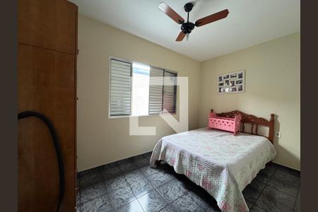 Quarto 2 de casa à venda com 3 quartos, 218m² em Jardim Roberto, Osasco