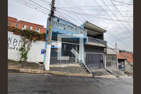 Fachada com PLACA de casa à venda com 3 quartos, 218m² em Jardim Roberto, Osasco