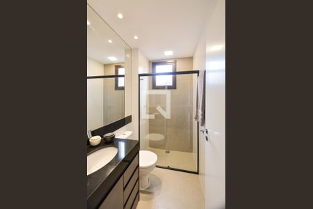 Banheiro de apartamento à venda com 1 quarto, 38m² em Floresta, Belo Horizonte