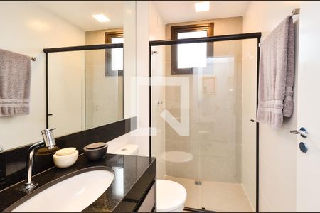 Banheiro de apartamento à venda com 1 quarto, 38m² em Floresta, Belo Horizonte