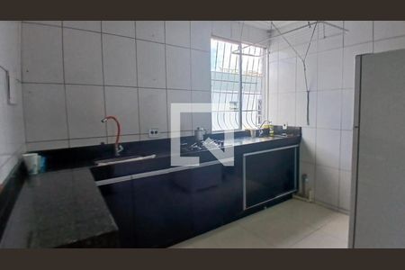 Cozinha de apartamento para alugar com 2 quartos, 47m² em Arvoredo II, Contagem