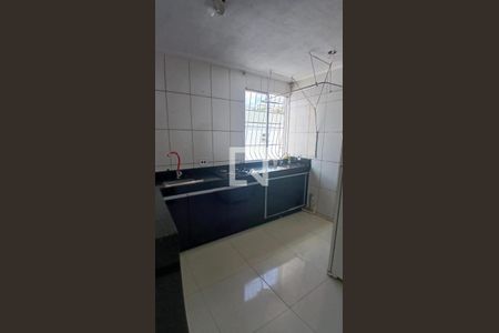 Cozinha de apartamento para alugar com 2 quartos, 47m² em Arvoredo II, Contagem