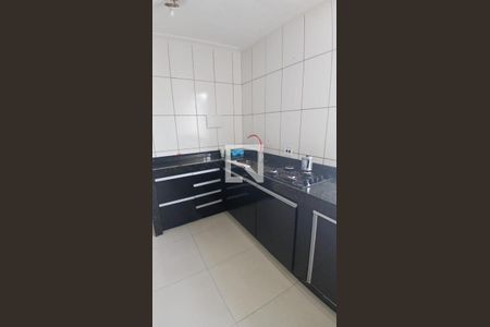 Cozinha de apartamento para alugar com 2 quartos, 47m² em Arvoredo II, Contagem