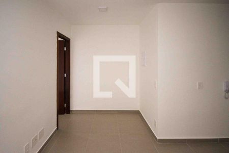 Sala e cozinha de apartamento à venda com 1 quarto, 28m² em Vila Alpina, São Paulo