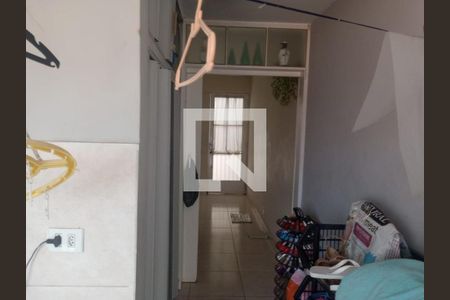AREA INTERNA de casa à venda com 4 quartos, 273m² em Umuarama, Osasco