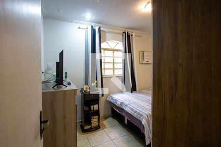 Quarto 2 de casa para alugar com 3 quartos, 300m² em São Miguel, São Gonçalo