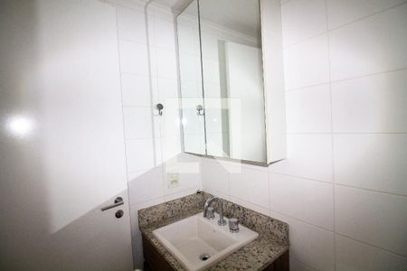 Banheiro de apartamento para alugar com 2 quartos, 65m² em Jardim Dom Bosco, São Paulo