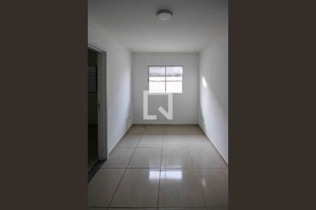 Sala de casa de condomínio para alugar com 2 quartos, 40m² em Cidade Líder, São Paulo