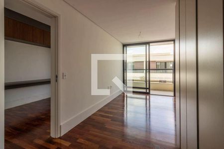 Casa à venda com 4 quartos, 215m² em Alphaville, Santana de Parnaíba
