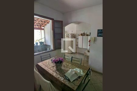 Casa à venda com 3 quartos, 250m² em Glória, Belo Horizonte