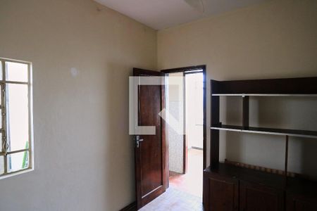 Quarto 1 de casa para alugar com 2 quartos, 43m² em Sagrada Família, Belo Horizonte