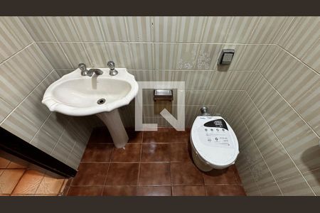 Lavabo de casa para alugar com 3 quartos, 243m² em Jardim Ocara, Santo André