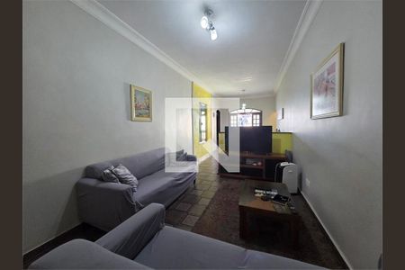 Casa à venda com 4 quartos, 199m² em Vila Paulo Silas, São Paulo