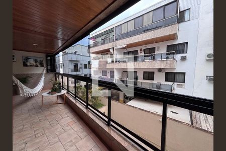 Varanda de apartamento para alugar com 3 quartos, 100m² em R. Bandeirantes, Rio de Janeiro