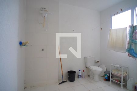 Banheiro  de apartamento para alugar com 1 quarto, 42m² em Mário Quintana, Porto Alegre