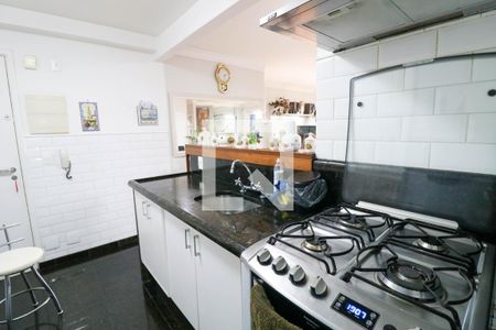 Sala / Cozinha de apartamento à venda com 2 quartos, 77m² em Santo Amaro, São Paulo