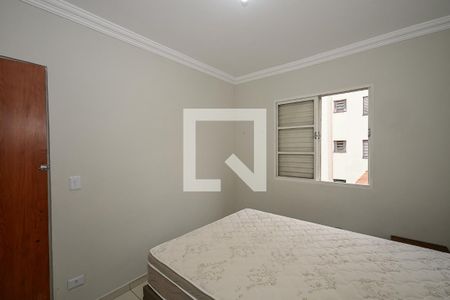 Quarto 2 de apartamento para alugar com 2 quartos, 45m² em Jardim Record, Taboão da Serra