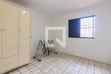 Quarto 1 de casa à venda com 2 quartos, 140m² em São Pedro, Osasco