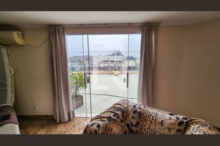 Sala  - 1 de apartamento à venda com 4 quartos, 660m² em Olaria, Rio de Janeiro