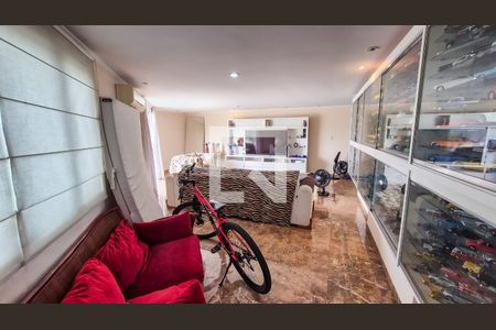 Sala  - 1 de apartamento à venda com 4 quartos, 660m² em Olaria, Rio de Janeiro