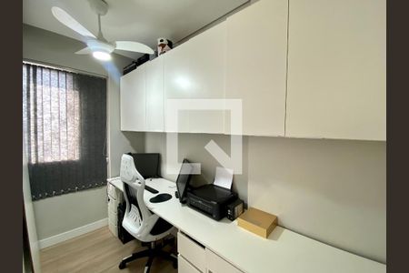 Escritório de apartamento à venda com 2 quartos, 42m² em Parque das Industrias, Betim
