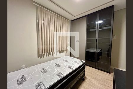 Quarto de apartamento para alugar com 2 quartos, 71m² em Trindade, Florianópolis