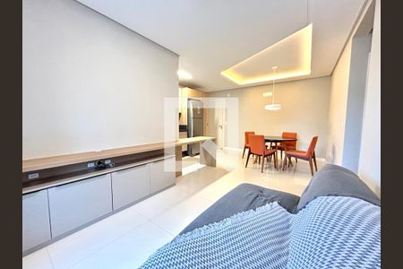 Sala de apartamento para alugar com 2 quartos, 71m² em Trindade, Florianópolis