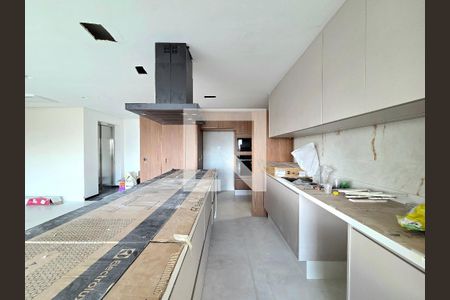 Cozinha de apartamento para alugar com 3 quartos, 150m² em Indianópolis, São Paulo