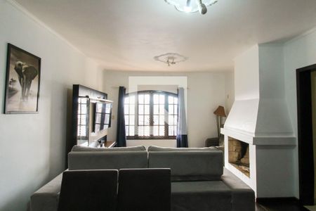 Sala de casa à venda com 6 quartos, 260m² em Rio Branco, Canoas