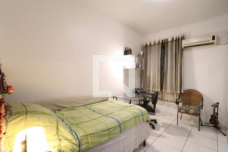 Quarto 1 de casa à venda com 2 quartos, 120m² em Bom Retiro, São Paulo
