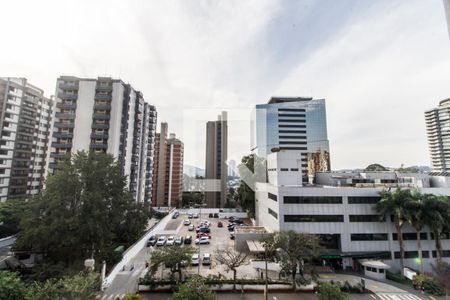Vista da Sala de apartamento à venda com 3 quartos, 296m² em Alphaville, Barueri